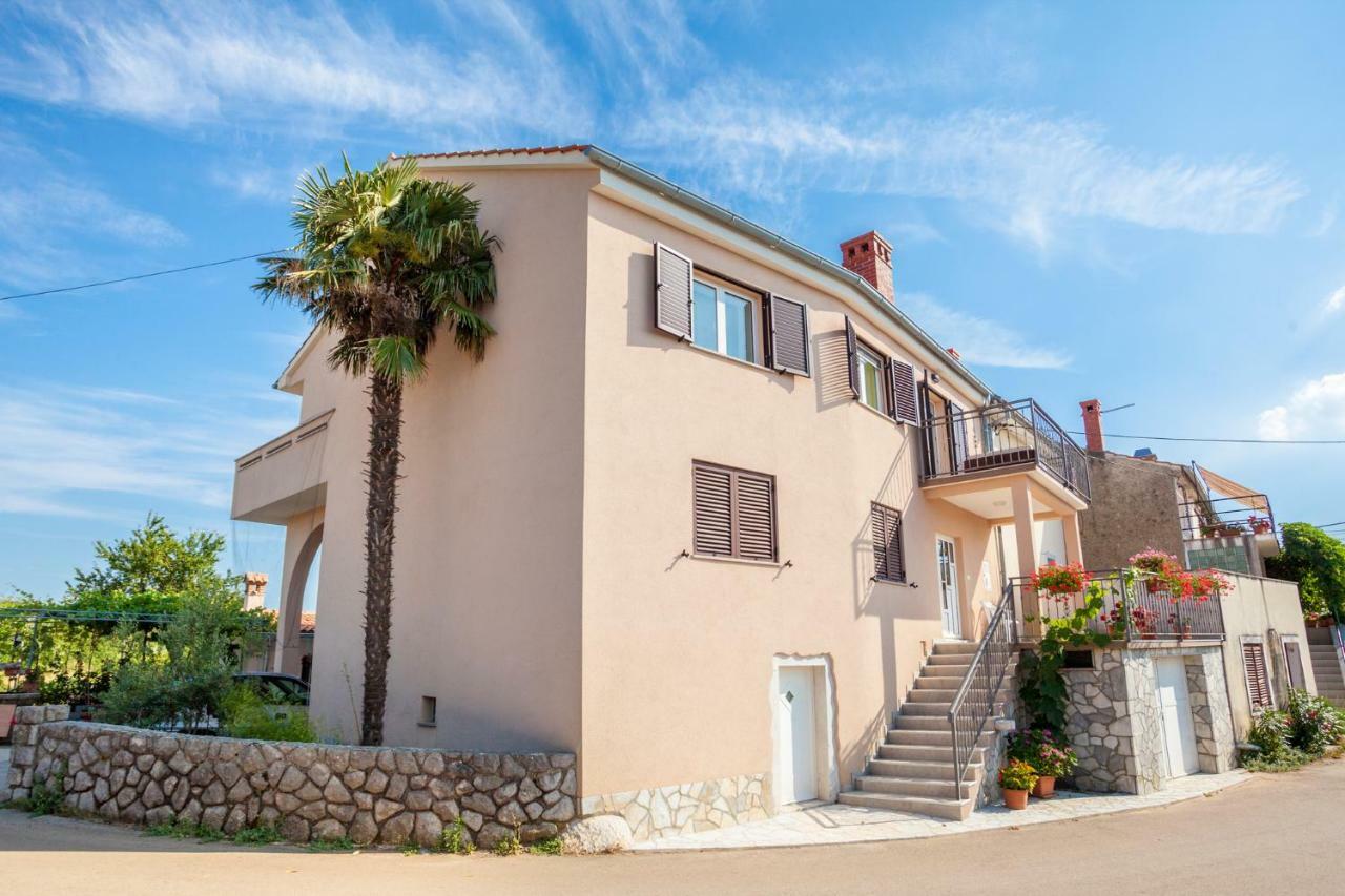 Holiday Apartment Ivica Milohnici Ngoại thất bức ảnh