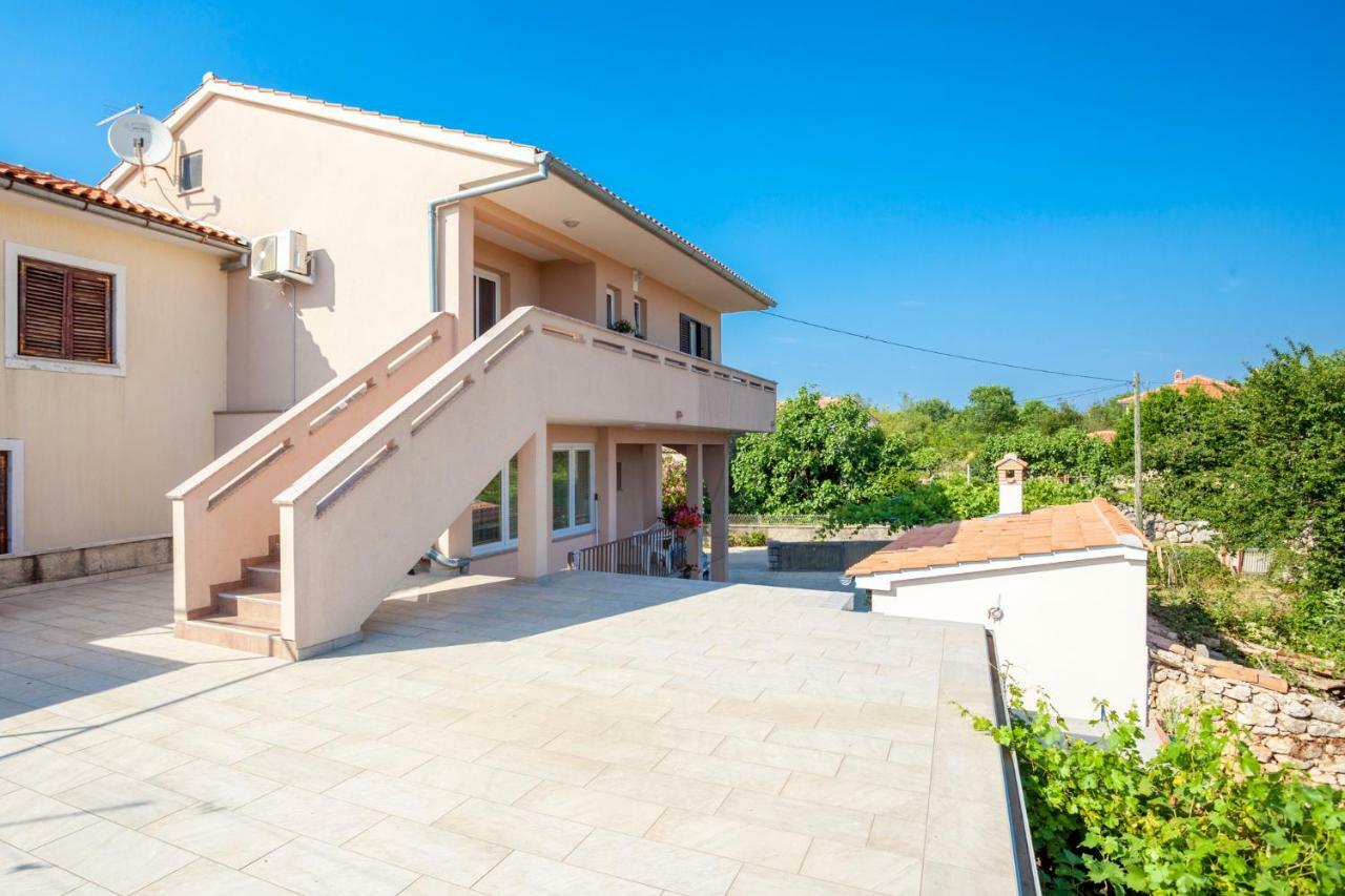 Holiday Apartment Ivica Milohnici Ngoại thất bức ảnh