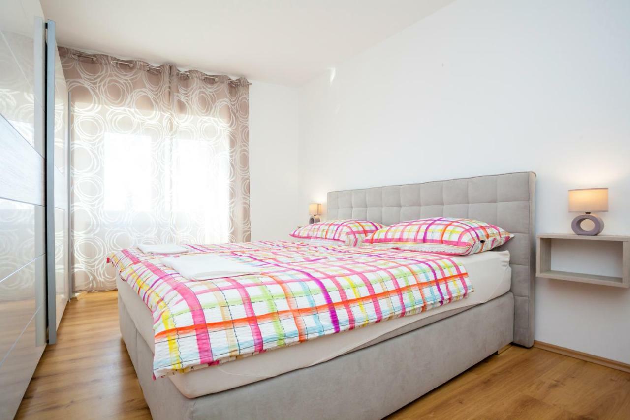 Holiday Apartment Ivica Milohnici Ngoại thất bức ảnh